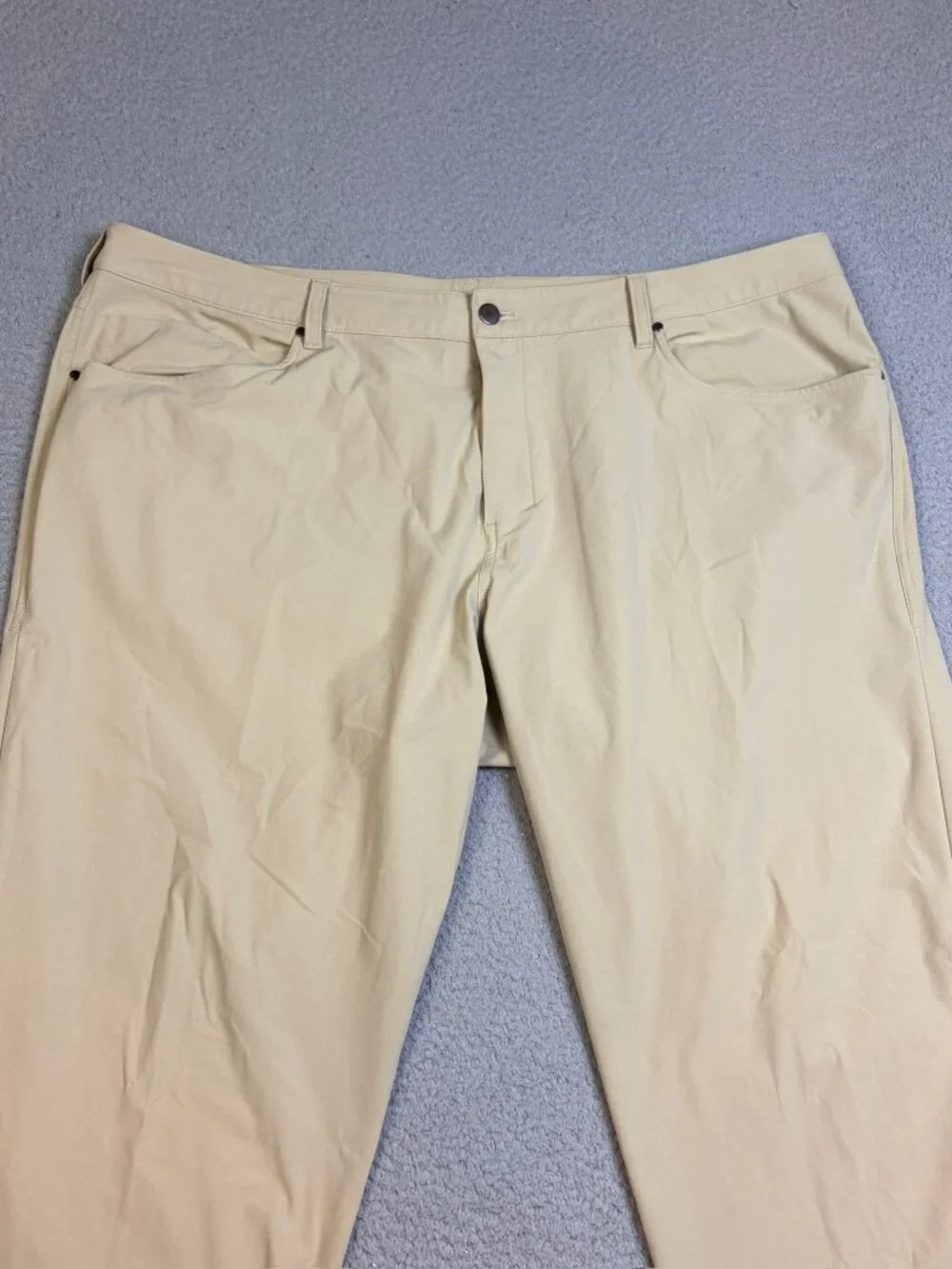 Lululemon Commission Pants Mens 44x33 Beige Performance Chino Stretch Pockets